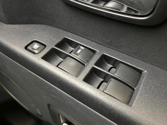 ローデスト　Ｇ　パワーパッケージ　ＨＤＤナビ　フリップダウンモニター　禁煙車　両側パワースライドドア　バックカメラ　クルーズコントロール　８人乗り　ＨＩＤヘッドライト　純正１８インチアルミ　メッキドアミラー　スマートキー　リアクーラー(52枚目)