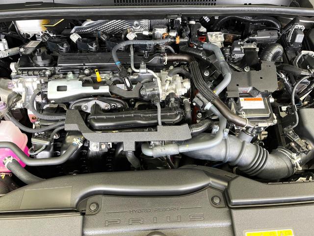 プリウス Ｚ　パノラマルーフ　純正１２型ディスプレイ　全周囲カメラ　ＢＳＭ　デジタルミラー　衝突被害軽減システム　１００Ｖ電源　レーダークルーズ　禁煙車　電動リアゲート　前席シートエアコン　パワーシート　ドラレコ（19枚目）