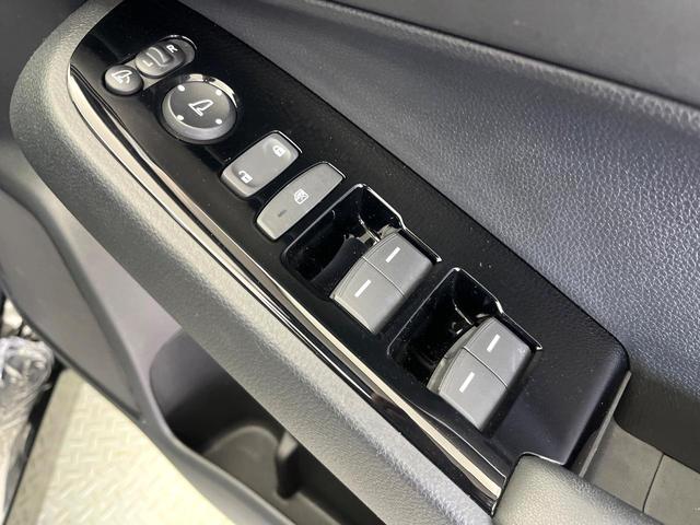 ヴェゼル ｅ：ＨＥＶ　Ｚ　純正９インチナビ　禁煙車　ホンダセンシング　電動リアゲート　レーダークルーズ　ハーフレザーシート　バックカメラ　ドラレコ　スマートキー　ビルトインＥＴＣ　ドラレコ　シートヒーター（76枚目）