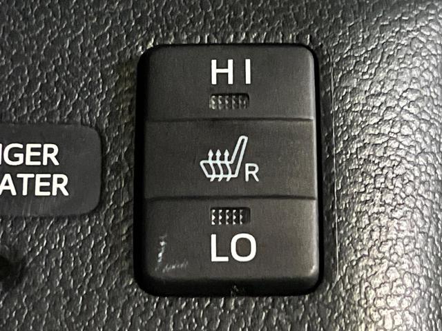 プリウス Ｓツーリングセレクション　モデリスタエアロ　純正９型ナビ　バックカメラ　ＥＴＣ　フルセグ　Ｂｌｕｅｔｏｏｔｈ　シートヒーター　ＬＥＤヘッドライト　ＬＥＤフォグ　レザー調シート　スマートキー　オートエアコン　オートライト（8枚目）