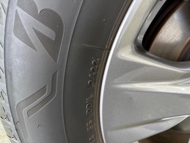 ＲＡＶ４ Ｘ　８型ディスプレイオーディオ　レーダークルーズ　衝突軽減　Ｂｌｕｅｔｏｏｔｈ　ＥＴＣ　バックカメラ　クリアランスソナー　ＬＥＤヘッドライト　オートハイビーム　車線逸脱警報　革巻きステアリング（28枚目）