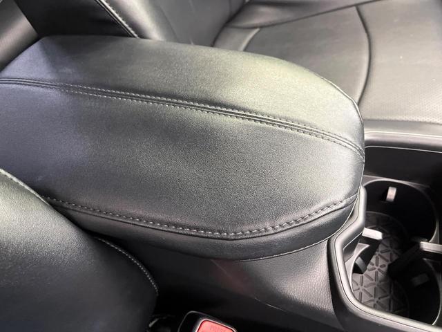 ＲＡＶ４ Ｘ　８型ディスプレイオーディオ　レーダークルーズ　衝突軽減　Ｂｌｕｅｔｏｏｔｈ　ＥＴＣ　バックカメラ　クリアランスソナー　ＬＥＤヘッドライト　オートハイビーム　車線逸脱警報　革巻きステアリング（46枚目）