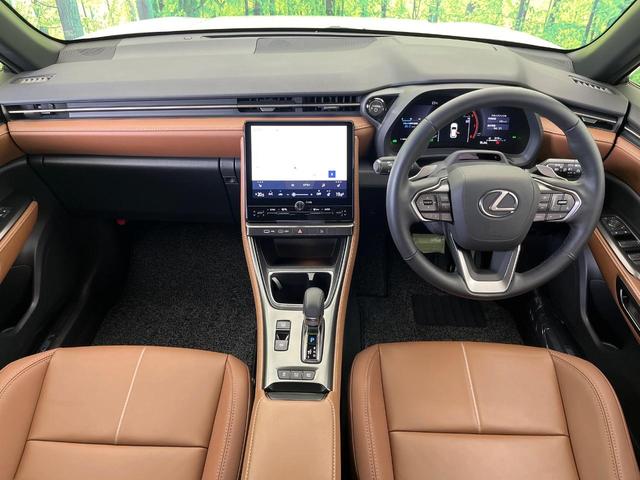 ＬＢＸ リラックス　９．８型ディスプレイオーディオ　禁煙車　フルセグ　全周囲カメラ　セーフティシステムプラス　サドルタン革シート　パワーバックドア　メモリーシート　前席シートヒーター　ハンドルヒーター　ＬＥＤヘッド（3枚目）