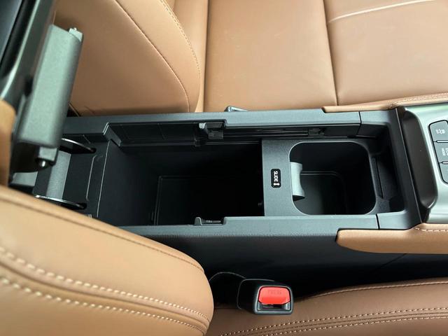 ＬＢＸ リラックス　９．８型ディスプレイオーディオ　禁煙車　フルセグ　全周囲カメラ　セーフティシステムプラス　サドルタン革シート　パワーバックドア　メモリーシート　前席シートヒーター　ハンドルヒーター　ＬＥＤヘッド（52枚目）