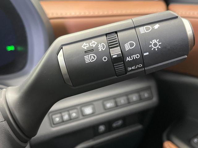 ＬＢＸ リラックス　９．８型ディスプレイオーディオ　禁煙車　フルセグ　全周囲カメラ　セーフティシステムプラス　サドルタン革シート　パワーバックドア　メモリーシート　前席シートヒーター　ハンドルヒーター　ＬＥＤヘッド（55枚目）