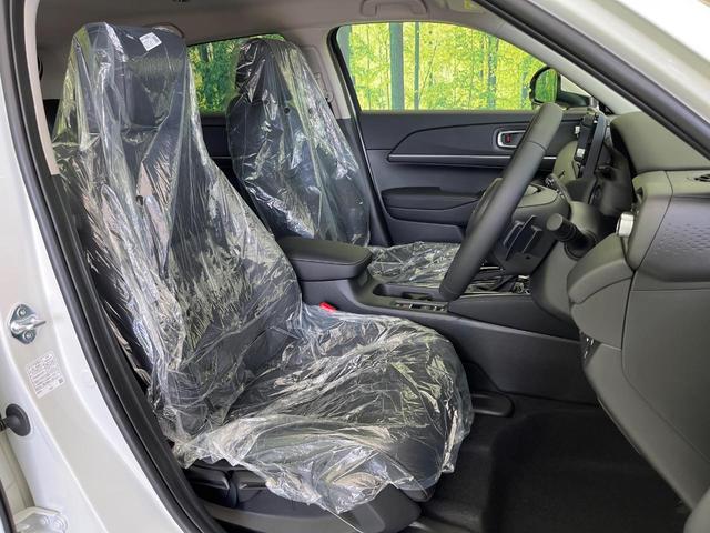 ヴェゼル ｅ：ＨＥＶ　Ｚ　登録済未使用車　ホンダコネクト９型ディスプレイ　バックカメラ　ホンダセンシング　ハンズフリーパワーバックドア　ハンドルヒーター　前席シートヒーター　フルセグ　ワイヤレス充電器　ハーフレザー　ＥＴＣ（9枚目）