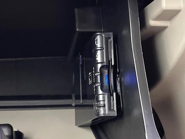 エブリイワゴン ＰＺターボスペシャル　ＳＤナビ　バックカメラ　禁煙車　デュアルカメラブレーキサポート　両側電動スライドドア　ＬＥＤヘッド　ＥＴＣ　純正１４インチアルミ　スマートキー＆プッシュスタート　シートヒーター　コーナーセンサー（8枚目）
