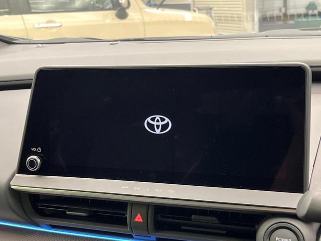 プリウス Ｚ　純正１２．３インチナビ　禁煙車　セーフティセンス　レーダークルーズコントロール　パノラミックビューモニター　ＥＴＣ２．０　ドラレコ　シートベンチレーション　ブラインドスポットモニター　ハンドルヒーター（5枚目）