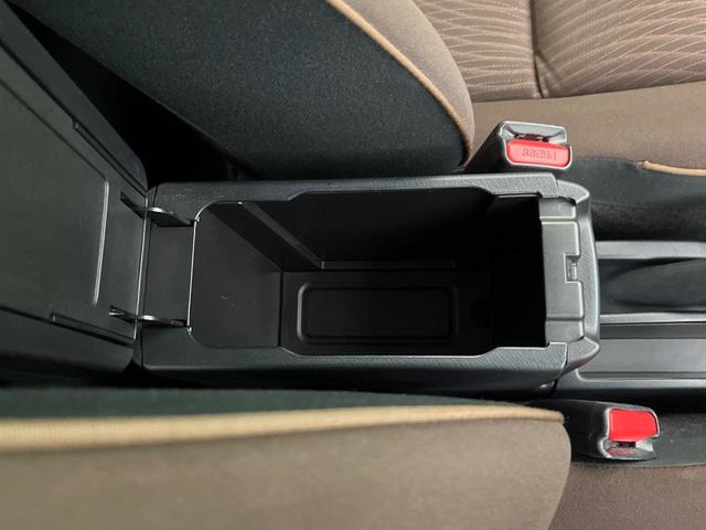 アクア Ｇ　純正ナビ　バックカメラ　禁煙車　ドラレコ　スマートキー　ＬＥＤヘッド　フォグランプ　ＥＴＣ　オートライト　オートエアコン　純正１５インチアルミ　Ｂｌｕｅｔｏｏｔｈ　フルセグ　シートヒーター（50枚目）