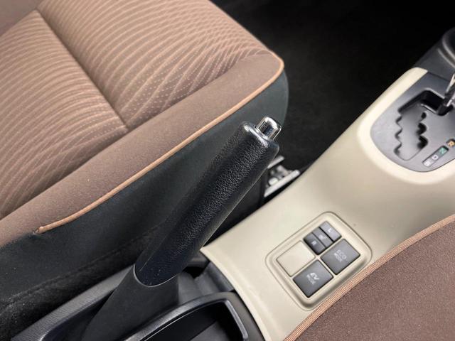 アクア Ｇ　純正ナビ　バックカメラ　禁煙車　ドラレコ　スマートキー　ＬＥＤヘッド　フォグランプ　ＥＴＣ　オートライト　オートエアコン　純正１５インチアルミ　Ｂｌｕｅｔｏｏｔｈ　フルセグ　シートヒーター（65枚目）