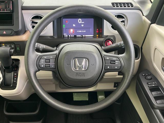 N-BOX ベースグレード 衝突軽減 禁煙車 アダプティブクルーズ 電動スライドドア クリアランスソナー 電動パーキング LEDヘッドライト オートハイビーム スマートキー オートエアコン 踏み間違い防止 車線逸脱警報(12枚目)