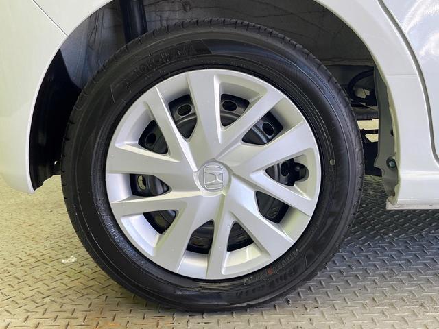 N-BOX ベースグレード 衝突軽減 禁煙車 アダプティブクルーズ 電動スライドドア クリアランスソナー 電動パーキング LEDヘッドライト オートハイビーム スマートキー オートエアコン 踏み間違い防止 車線逸脱警報(30枚目)