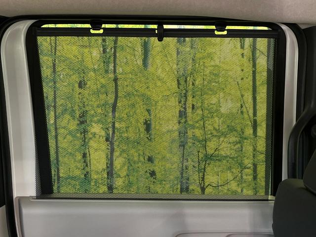 N-BOX ベースグレード 衝突軽減 禁煙車 アダプティブクルーズ 電動スライドドア クリアランスソナー 電動パーキング LEDヘッドライト オートハイビーム スマートキー オートエアコン 踏み間違い防止 車線逸脱警報(41枚目)