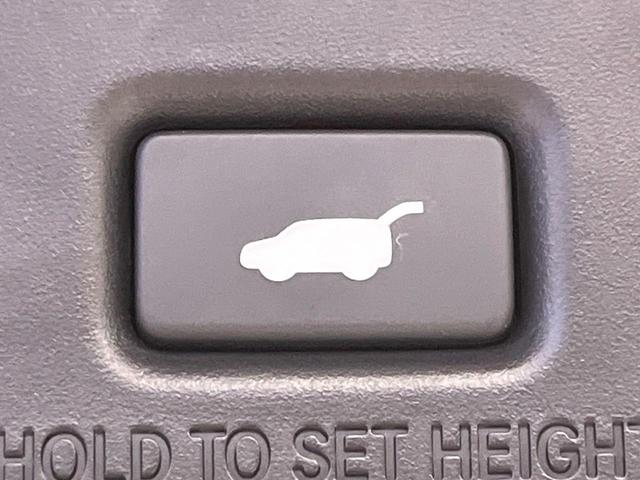 ヴェゼル ｅ：ＨＥＶ　Ｚ　９型メモリーナビ　バックカメラ　ホンダセンシング　ハンズフリーパワーバックドア　ハーフレザーシート　シートヒーター　ブラインドスポットモニター　ＥＴＣ　ドラレコ　フルセグ　スマートキー（7枚目）