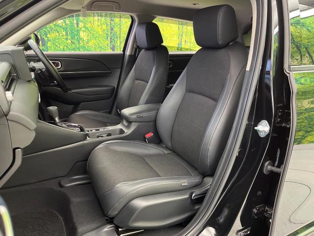 ヴェゼル ｅ：ＨＥＶ　Ｚ　９型メモリーナビ　バックカメラ　ホンダセンシング　ハンズフリーパワーバックドア　ハーフレザーシート　シートヒーター　ブラインドスポットモニター　ＥＴＣ　ドラレコ　フルセグ　スマートキー（43枚目）