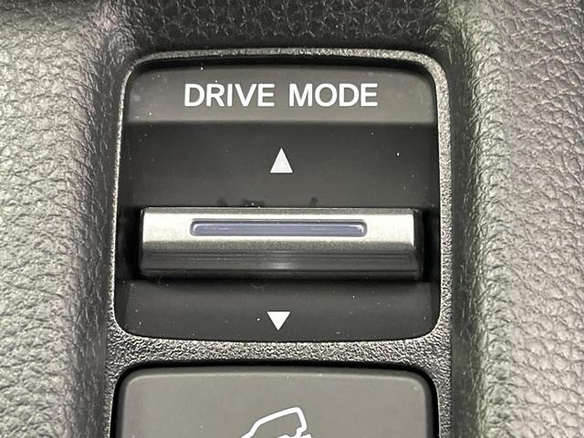 ヴェゼル ｅ：ＨＥＶ　Ｚ　９型メモリーナビ　バックカメラ　ホンダセンシング　ハンズフリーパワーバックドア　ハーフレザーシート　シートヒーター　ブラインドスポットモニター　ＥＴＣ　ドラレコ　フルセグ　スマートキー（63枚目）