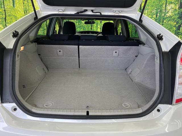 プリウス S 禁煙車 純正ナビ バックカメラ ETC Bluetooth フルセグ HIDヘッドライト スマートキー オートエアコン オートライト フォグライト 盗難防止装置 プライバシーガラス(11枚目)