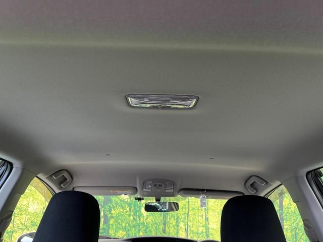 プリウス S 禁煙車 純正ナビ バックカメラ ETC Bluetooth フルセグ HIDヘッドライト スマートキー オートエアコン オートライト フォグライト 盗難防止装置 プライバシーガラス(35枚目)