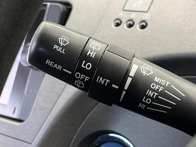 プリウス S 禁煙車 純正ナビ バックカメラ ETC Bluetooth フルセグ HIDヘッドライト スマートキー オートエアコン オートライト フォグライト 盗難防止装置 プライバシーガラス(40枚目)