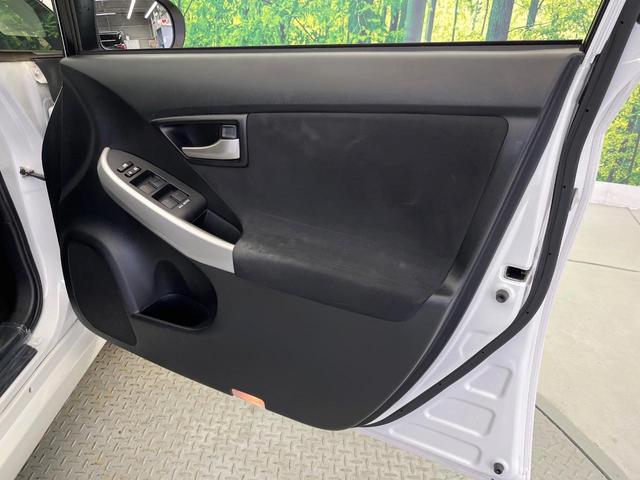 プリウス S 禁煙車 純正ナビ バックカメラ ETC Bluetooth フルセグ HIDヘッドライト スマートキー オートエアコン オートライト フォグライト 盗難防止装置 プライバシーガラス(53枚目)
