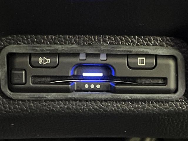ヴェゼル e:HEV Z 純正9型ナビ 禁煙車 アダプティブクルーズ 衝突軽減 ETC ドラレコ バックカメラ Bluetooth フルセグ シートヒーター パワーバックドア クリアランスソナー ハーフレザーシート(8枚目)