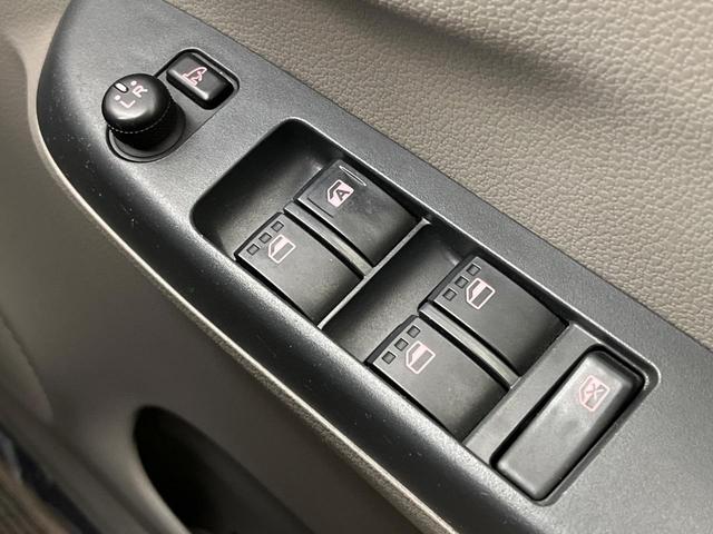 ミライース Ｘ　純正１４インチアルミホイール　フォグライト　ＣＤ／ＤＶＤ再生　盗難防止装置　プライバシーガラス　アイドリングストップ　ヘッドライトレベライザー　キーレス　電動格納ミラー　ＡＢＳ（7枚目）