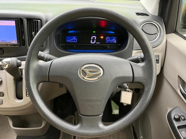 ミライース Ｘ　純正１４インチアルミホイール　フォグライト　ＣＤ／ＤＶＤ再生　盗難防止装置　プライバシーガラス　アイドリングストップ　ヘッドライトレベライザー　キーレス　電動格納ミラー　ＡＢＳ（12枚目）