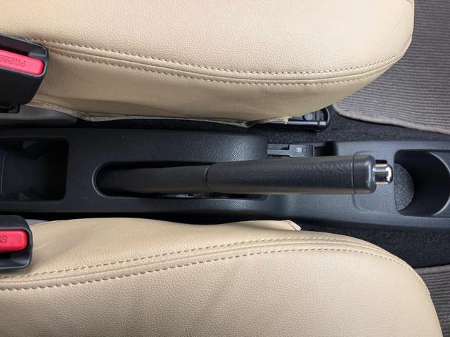 ミライース Ｘ　純正１４インチアルミホイール　フォグライト　ＣＤ／ＤＶＤ再生　盗難防止装置　プライバシーガラス　アイドリングストップ　ヘッドライトレベライザー　キーレス　電動格納ミラー　ＡＢＳ（45枚目）