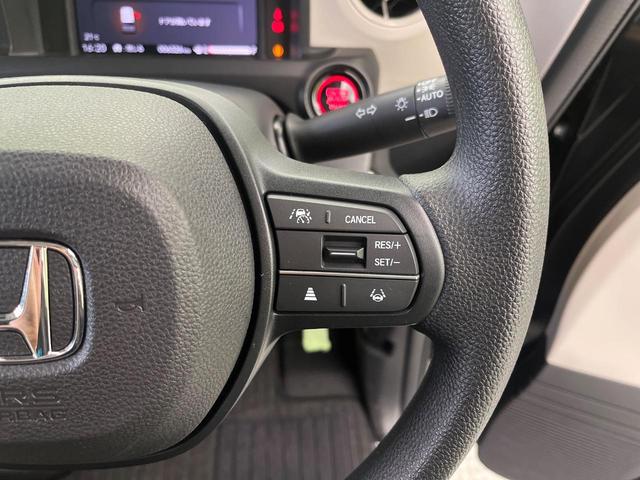 N-BOX ベースグレード 電動スライドドア ホンダセンシング バックカメラ アダプティブクルーズ 禁煙車 コーナーセンサー スマートキー LEDヘッド オートハイビーム 車線逸脱警報 オートライト オートエアコン CD再生(6枚目)