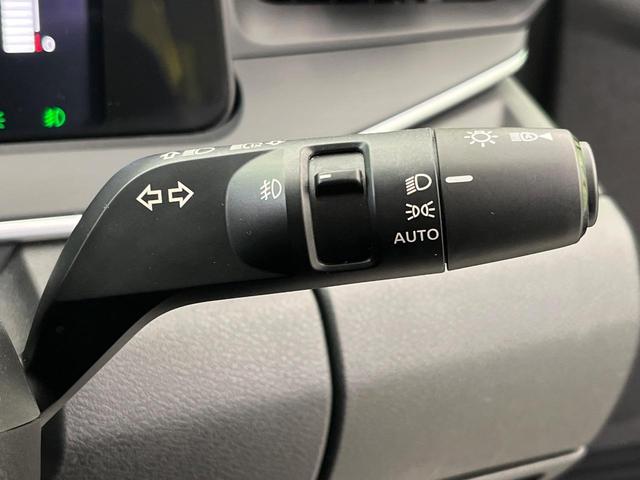 ノート Ｘ　メーカー９型ナビ　アラウンドビューモニター　禁煙車　全方位運転支援システム　デジタルインナーミラー　ＢＳＭ　ＬＥＤヘッドライト＆フォグランプ　フルセグ　ＥＴＣ２．０　ワイヤレス充電器　ドラレコ（52枚目）