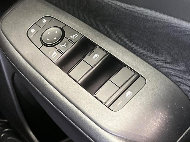 ノート Ｘ　メーカー９型ナビ　アラウンドビューモニター　禁煙車　全方位運転支援システム　デジタルインナーミラー　ＢＳＭ　ＬＥＤヘッドライト＆フォグランプ　フルセグ　ＥＴＣ２．０　ワイヤレス充電器　ドラレコ（55枚目）