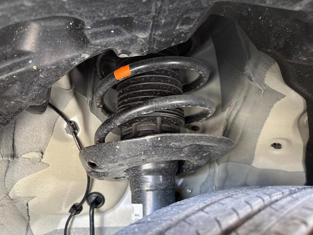 シエンタ ハイブリッドZ 純正10.5インチナビ 禁煙車 パノラミックビューモニター セーフティセンス ハンズフリーパワースライドドア レーダークルーズコントロール ETC ブラインドスポットモニター  LEDヘッドライト(21枚目)