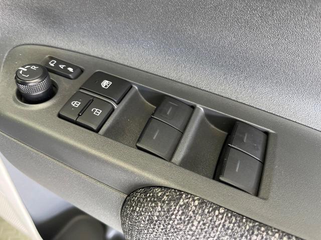 シエンタ ハイブリッドZ 純正10.5インチナビ 禁煙車 パノラミックビューモニター セーフティセンス ハンズフリーパワースライドドア レーダークルーズコントロール ETC ブラインドスポットモニター  LEDヘッドライト(49枚目)