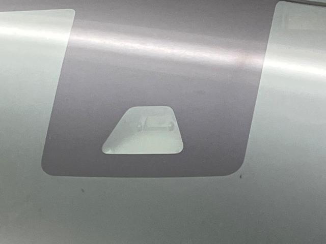 トール G SAII 9インチアルパインSDナビ 10インチ後席モニター バックカメラ 衝突被害軽減システム 禁煙車 前後ドラレコ 両側電動ドア スマートキー LEDヘッド ビルトインETC クルコン 車線逸脱警報(7枚目)