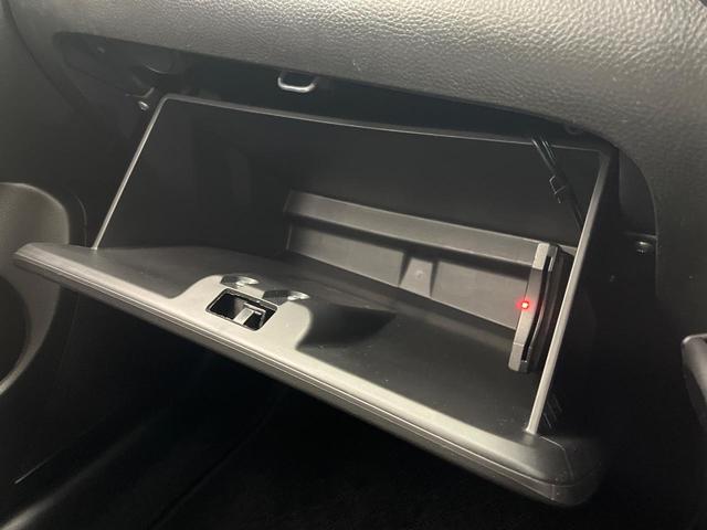 スイフト スタイル－ＤＪＥ　ＳＤナビ　バックカメラ　禁煙車　ハーフレザーシート　ドラレコ　スマートキー　ＨＩＤヘッド　ＥＴＣ　クルコン　オートライト　オートエアコン　純正１６インチアルミ　Ｂｌｕｅｔｏｏｔｈ　シートヒーター（51枚目）