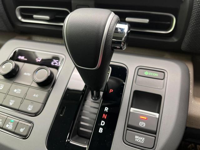 フリード e:HEVエアー EX 登録済未使用車 両側電動スライドドア 衝突軽減 アダプティブクルーズ クリアランスソナー LEDヘッドライト シートヒーター オートハイビーム 踏み間違い防止 車線逸脱警報 オートエアコン(44枚目)