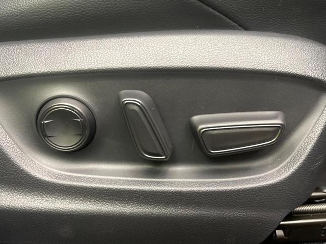 カローラクロス ハイブリッド Z 禁煙車 純正10.5インチナビ 全周囲カメラ セーフティセンス レーダークルーズ ブラインドスポットモニター ハーフレザーシート 電動リヤゲート パワーシート ドラレコ ETC2.0 ルーフレール(56枚目)