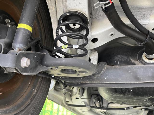 アルト L 禁煙車 デュアルセンサーブレーキ シートヒーター コーナーセンサー オートハイビーム 車線逸脱警報 オートライト オーディオ キーレス エアコン アイドリングストップ 横滑り防止装置(22枚目)