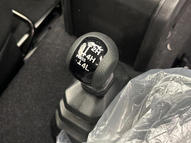 ジムニー ＸＣ　４ＷＤ　ターボ　衝突被害軽減システム　コーナーセンサー　スマートキー　ＬＥＤヘッド　クルコン　オートハイビーム　車線逸脱警報　オートライト　オートエアコン　純正１６インチアルミ　シートヒーター（4枚目）