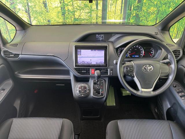 ヴォクシー ＺＳ　純正９型ナビ　バックカメラ　禁煙車　両側電動スライドドア　スマートキー＆プッシュスタート　ＥＴＣ　ＬＥＤヘッド　純正１６インチアルミ　フルセグ　ロールサンシェイド　Ｂｌｕｅｔｏｏｔｈ接続（3枚目）