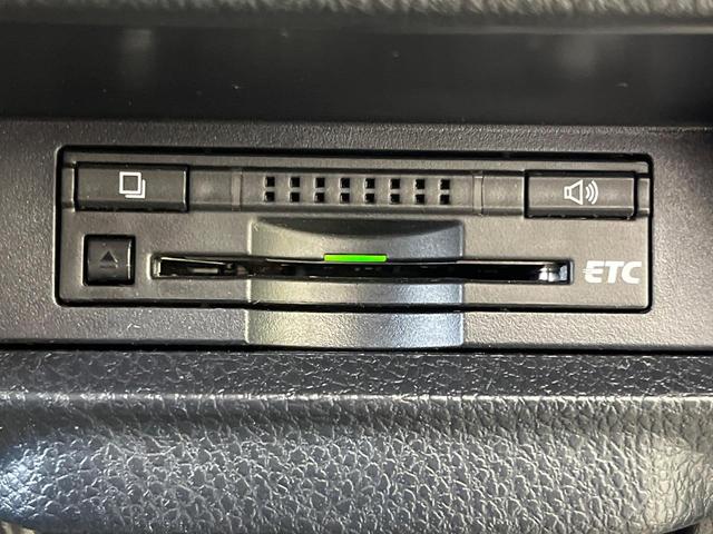 ヴォクシー ＺＳ　純正９型ナビ　バックカメラ　禁煙車　両側電動スライドドア　スマートキー＆プッシュスタート　ＥＴＣ　ＬＥＤヘッド　純正１６インチアルミ　フルセグ　ロールサンシェイド　Ｂｌｕｅｔｏｏｔｈ接続（7枚目）