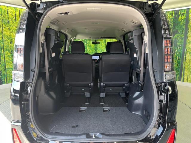 ヴォクシー ＺＳ　純正９型ナビ　バックカメラ　禁煙車　両側電動スライドドア　スマートキー＆プッシュスタート　ＥＴＣ　ＬＥＤヘッド　純正１６インチアルミ　フルセグ　ロールサンシェイド　Ｂｌｕｅｔｏｏｔｈ接続（12枚目）