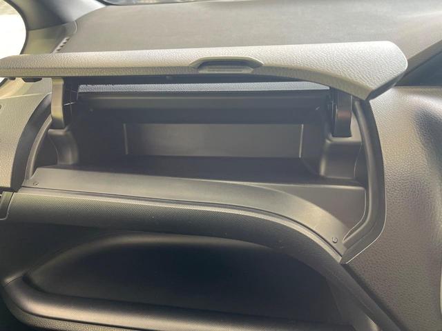 ヴォクシー ＺＳ　純正９型ナビ　バックカメラ　禁煙車　両側電動スライドドア　スマートキー＆プッシュスタート　ＥＴＣ　ＬＥＤヘッド　純正１６インチアルミ　フルセグ　ロールサンシェイド　Ｂｌｕｅｔｏｏｔｈ接続（51枚目）