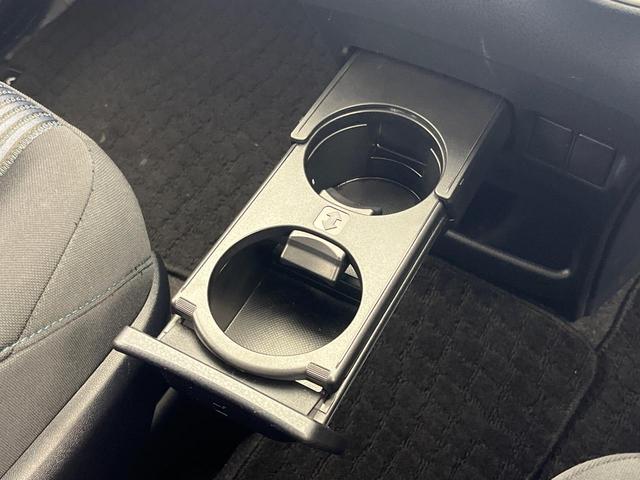 ヴォクシー ＺＳ　純正９型ナビ　バックカメラ　禁煙車　両側電動スライドドア　スマートキー＆プッシュスタート　ＥＴＣ　ＬＥＤヘッド　純正１６インチアルミ　フルセグ　ロールサンシェイド　Ｂｌｕｅｔｏｏｔｈ接続（52枚目）