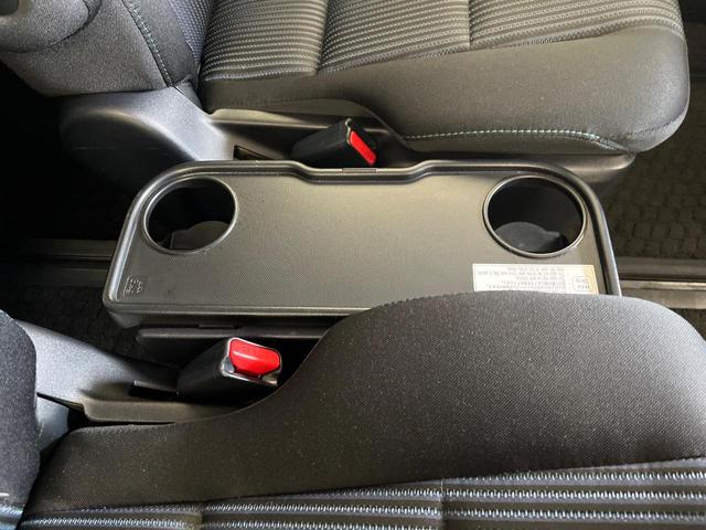 ヴォクシー ＺＳ　純正９型ナビ　バックカメラ　禁煙車　両側電動スライドドア　スマートキー＆プッシュスタート　ＥＴＣ　ＬＥＤヘッド　純正１６インチアルミ　フルセグ　ロールサンシェイド　Ｂｌｕｅｔｏｏｔｈ接続（53枚目）