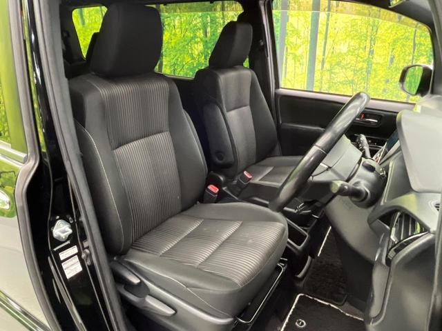 ヴォクシー ハイブリッドＺＳ　煌　フルエアロ　禁煙車　フリップダウンモニター　純正１０．５インチナビ　バックカメラ　トヨタセーフティセンス　両側電動スライドドア　コーナーセンサー　ＬＥＤヘッド　ＥＴＣ２．０　クルーズコントロール（9枚目）