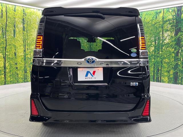 ヴォクシー ハイブリッドＺＳ　煌　フルエアロ　禁煙車　フリップダウンモニター　純正１０．５インチナビ　バックカメラ　トヨタセーフティセンス　両側電動スライドドア　コーナーセンサー　ＬＥＤヘッド　ＥＴＣ２．０　クルーズコントロール（16枚目）