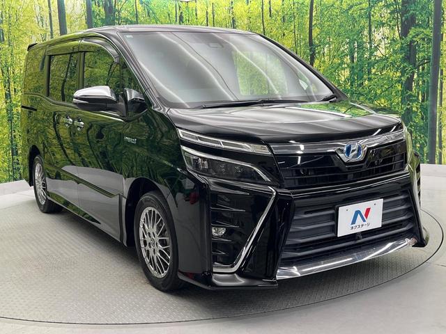 ヴォクシー ハイブリッドＺＳ　煌　フルエアロ　禁煙車　フリップダウンモニター　純正１０．５インチナビ　バックカメラ　トヨタセーフティセンス　両側電動スライドドア　コーナーセンサー　ＬＥＤヘッド　ＥＴＣ２．０　クルーズコントロール（17枚目）
