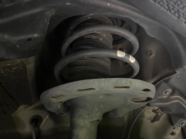 ヴォクシー ハイブリッドＺＳ　煌　フルエアロ　禁煙車　フリップダウンモニター　純正１０．５インチナビ　バックカメラ　トヨタセーフティセンス　両側電動スライドドア　コーナーセンサー　ＬＥＤヘッド　ＥＴＣ２．０　クルーズコントロール（21枚目）