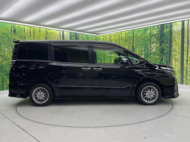 ヴォクシー ハイブリッドＺＳ　煌　フルエアロ　禁煙車　フリップダウンモニター　純正１０．５インチナビ　バックカメラ　トヨタセーフティセンス　両側電動スライドドア　コーナーセンサー　ＬＥＤヘッド　ＥＴＣ２．０　クルーズコントロール（29枚目）